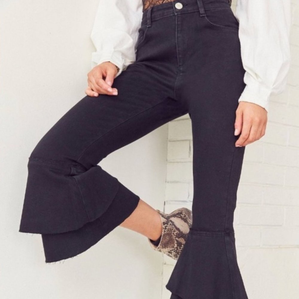 URBAN Outfitters‎ Ruffle Flare Jeans High Rise Black Size 24 Bell Bottom Denim
